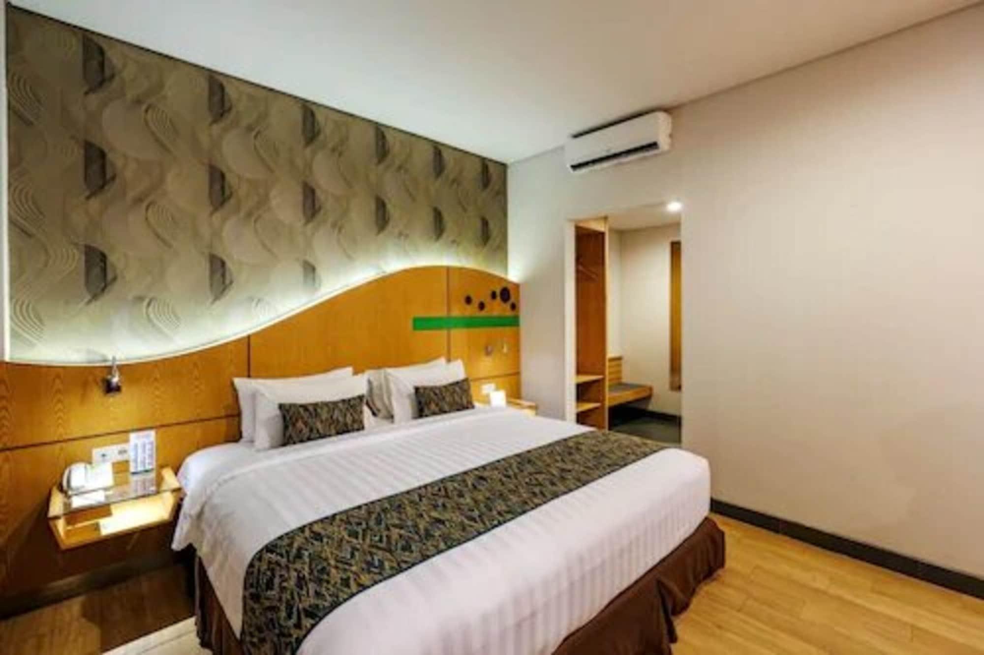 อิลลิรา ไลต์ ปรายา ลมบก Hotel ภายนอก รูปภาพ