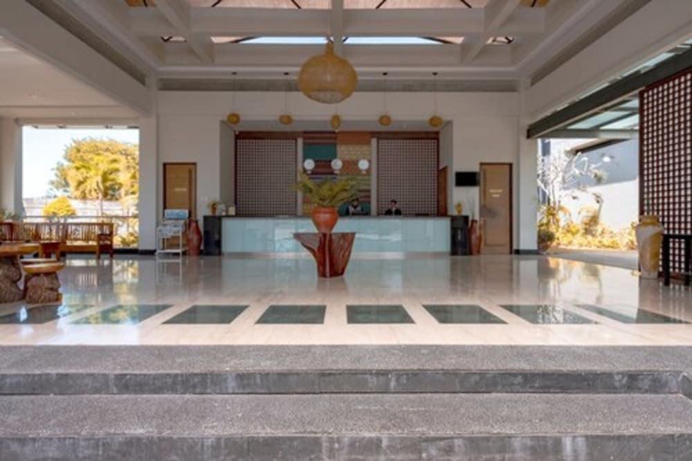อิลลิรา ไลต์ ปรายา ลมบก Hotel ภายนอก รูปภาพ
