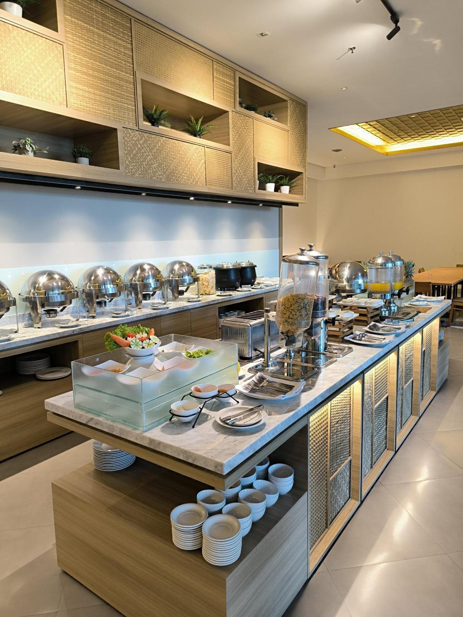 อิลลิรา ไลต์ ปรายา ลมบก Hotel ภายนอก รูปภาพ