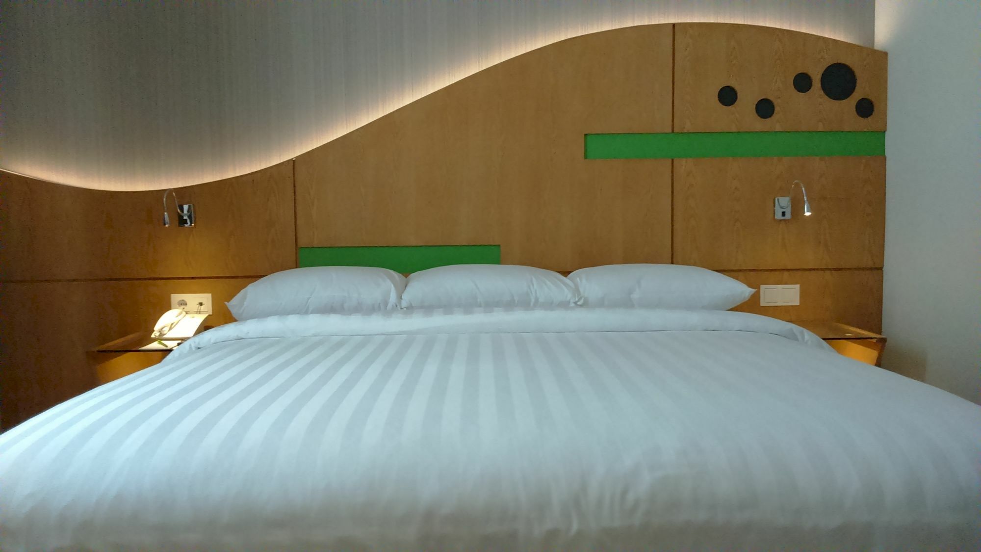 อิลลิรา ไลต์ ปรายา ลมบก Hotel ภายนอก รูปภาพ